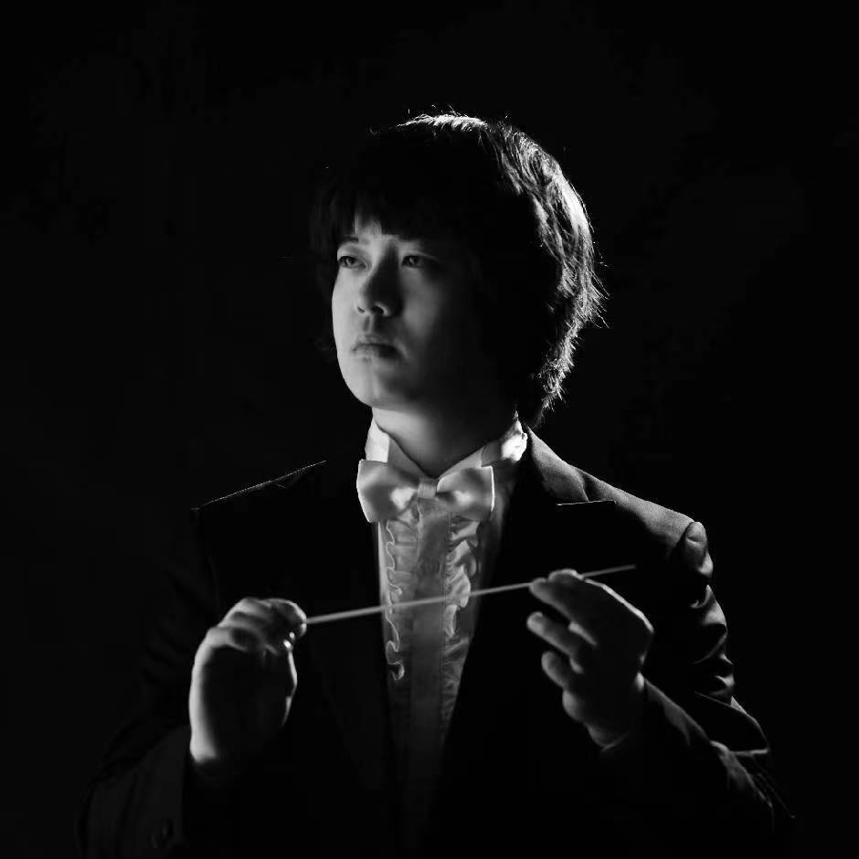 王梓 博士